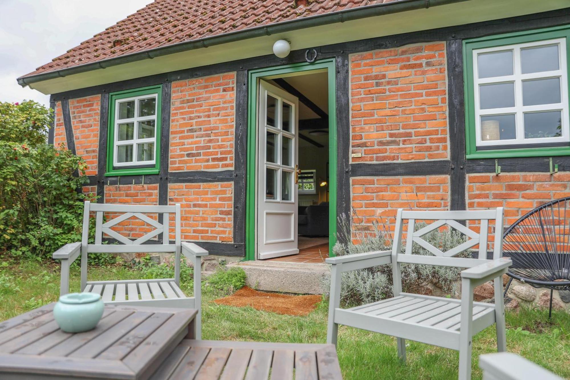 Gut Basthorst Hotel Basthorst  Exterior photo